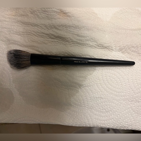 Sephora Black Pro Blush Makeup 96 Brush - Picture 2 of 2